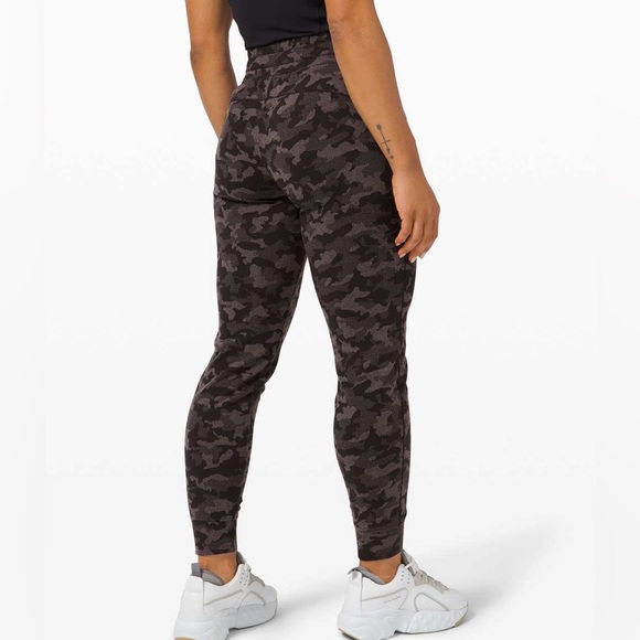 Lululemon READY TO RULU Jogger Pants -Heritage Camo Jacquard Rock Size 8 - Picture 2 of 11